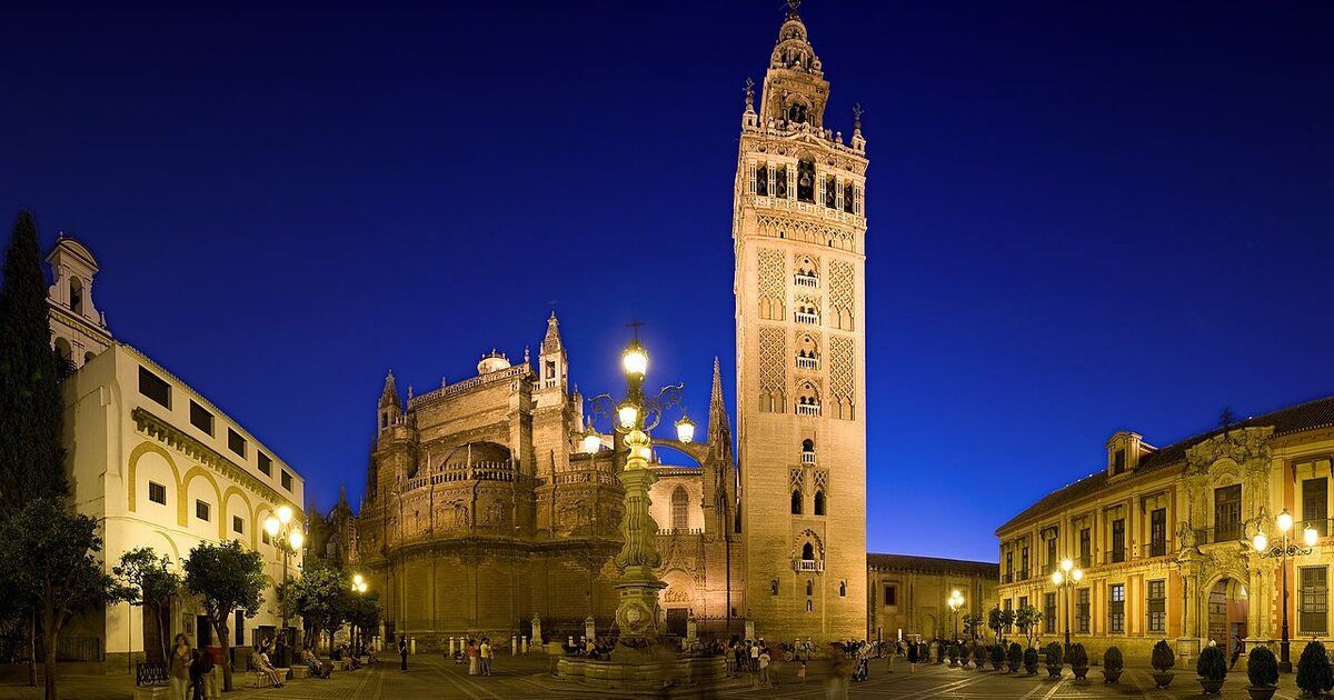 Sevilla — photo réelle (Wikimedia Commons, Diliff)